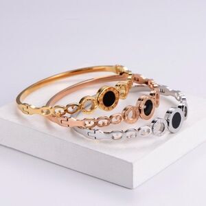 Roman Bracelet Bangle